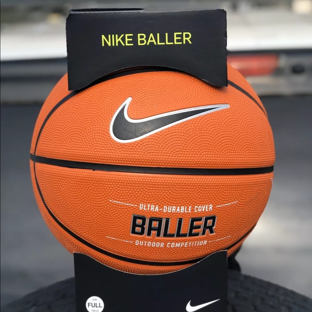 NIKE Baller Basketball Full Size Outdoor Comp 29.5